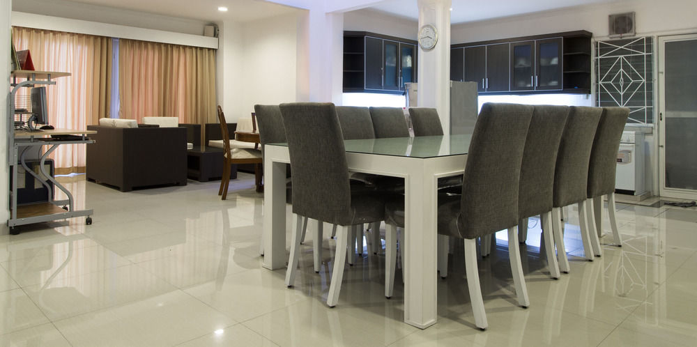 Reddoorz Plus @ Tendean Jakarta Exteriér fotografie