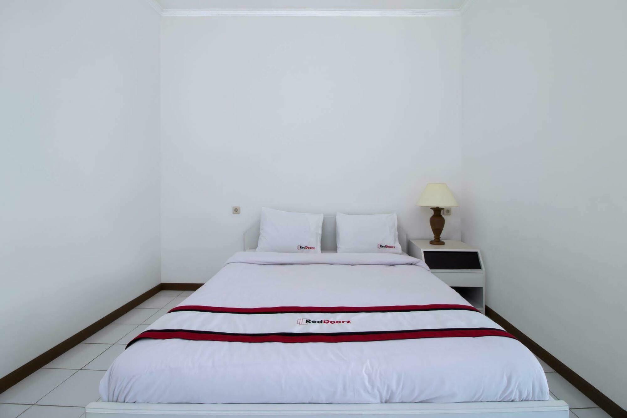Reddoorz Plus @ Tendean Jakarta Exteriér fotografie