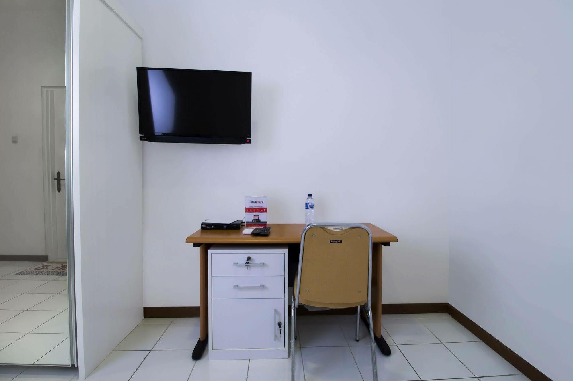 Reddoorz Plus @ Tendean Jakarta Exteriér fotografie